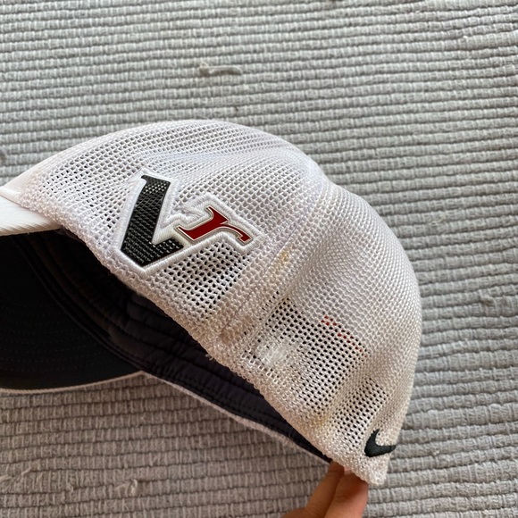 Nike Fitted Hat - Picture 3 of 3